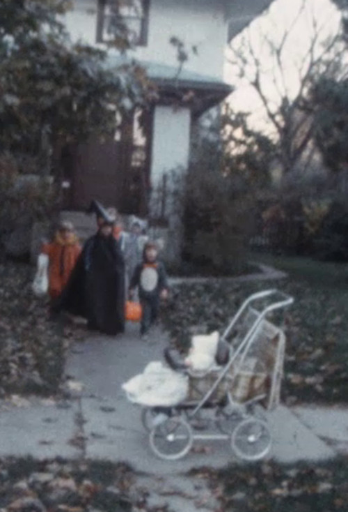 Assistir Todd Summer 77 / Halloween S-A&T with friends / Todd Dance 77-78 Halloween